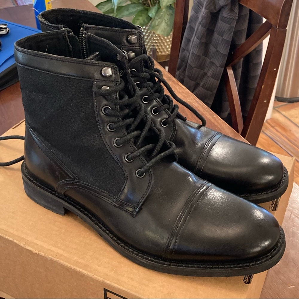 Kenneth Cole - Reaction boots